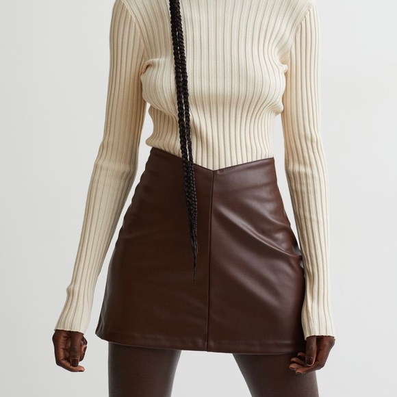 NWT H&M Crossover Faux Leather Brown Skirt - Picture 2 of 7